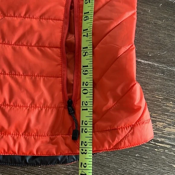 Eddie Bauer First Ascent reversible vest - Picture 5 of 6